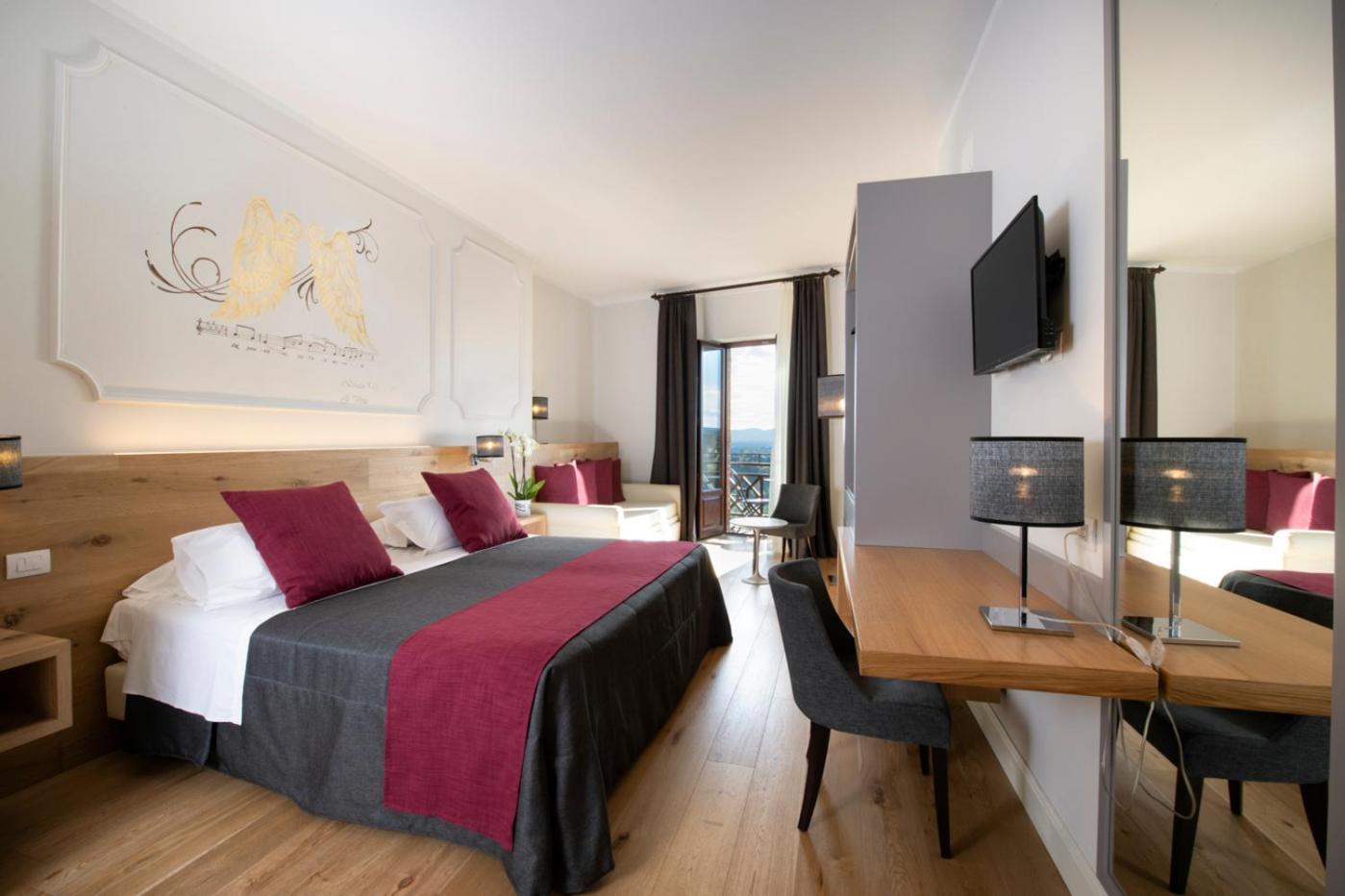 Hotel La Cisterna San Gimignano