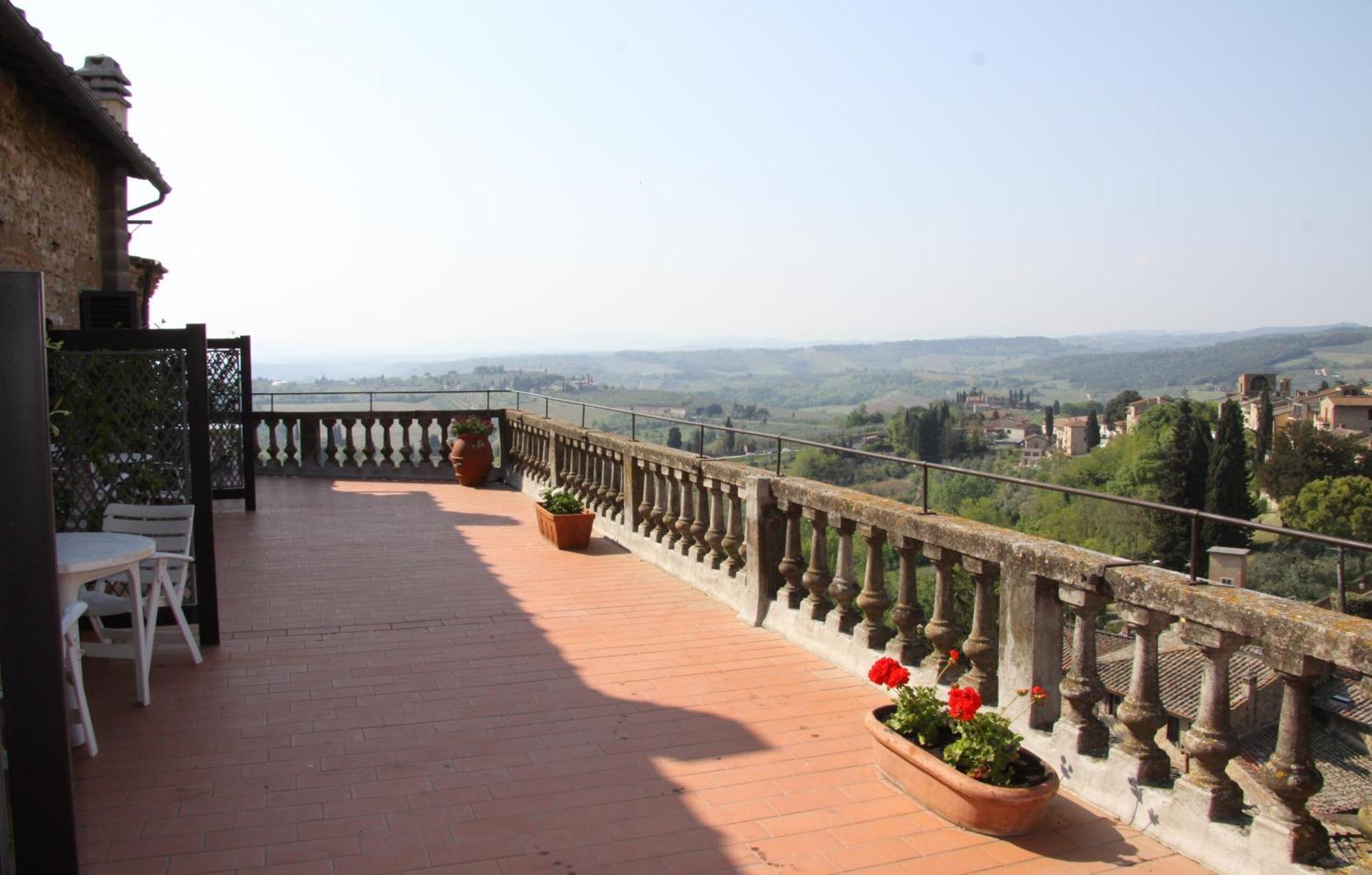 La Cisterna San Gimignano