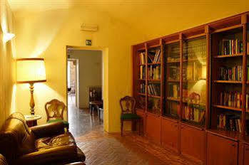 Hotel La Cisterna 3*