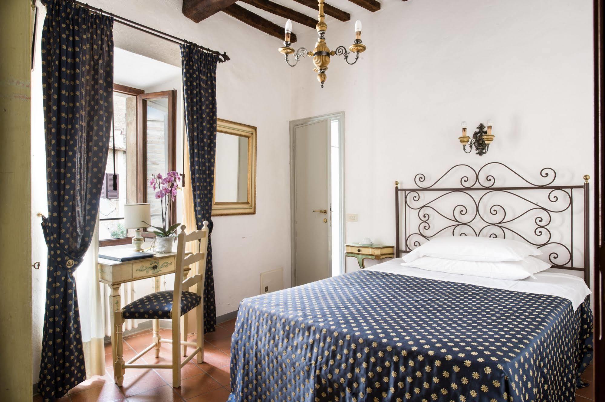 La Cisterna 3* San Gimignano