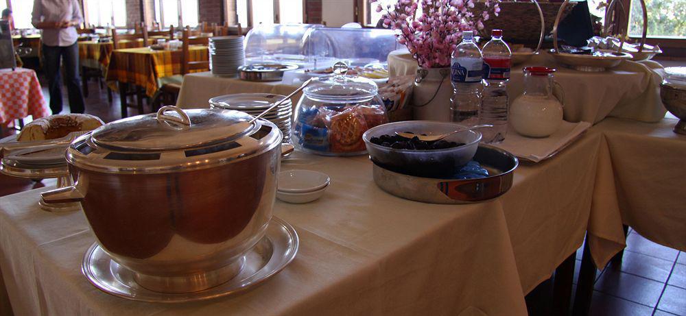 La Cisterna Hotel